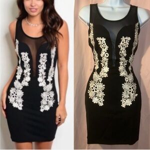 ❣️Sale was $45 down sizing❣️ Black and white mini dress